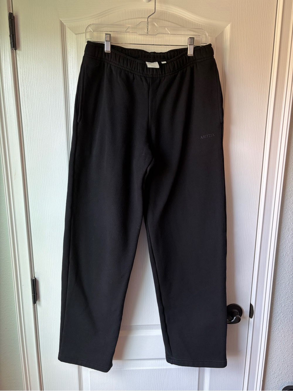 Aritzia Black Women’s Sweatpants Mega Fit size M Tall Sweatfleece AR01